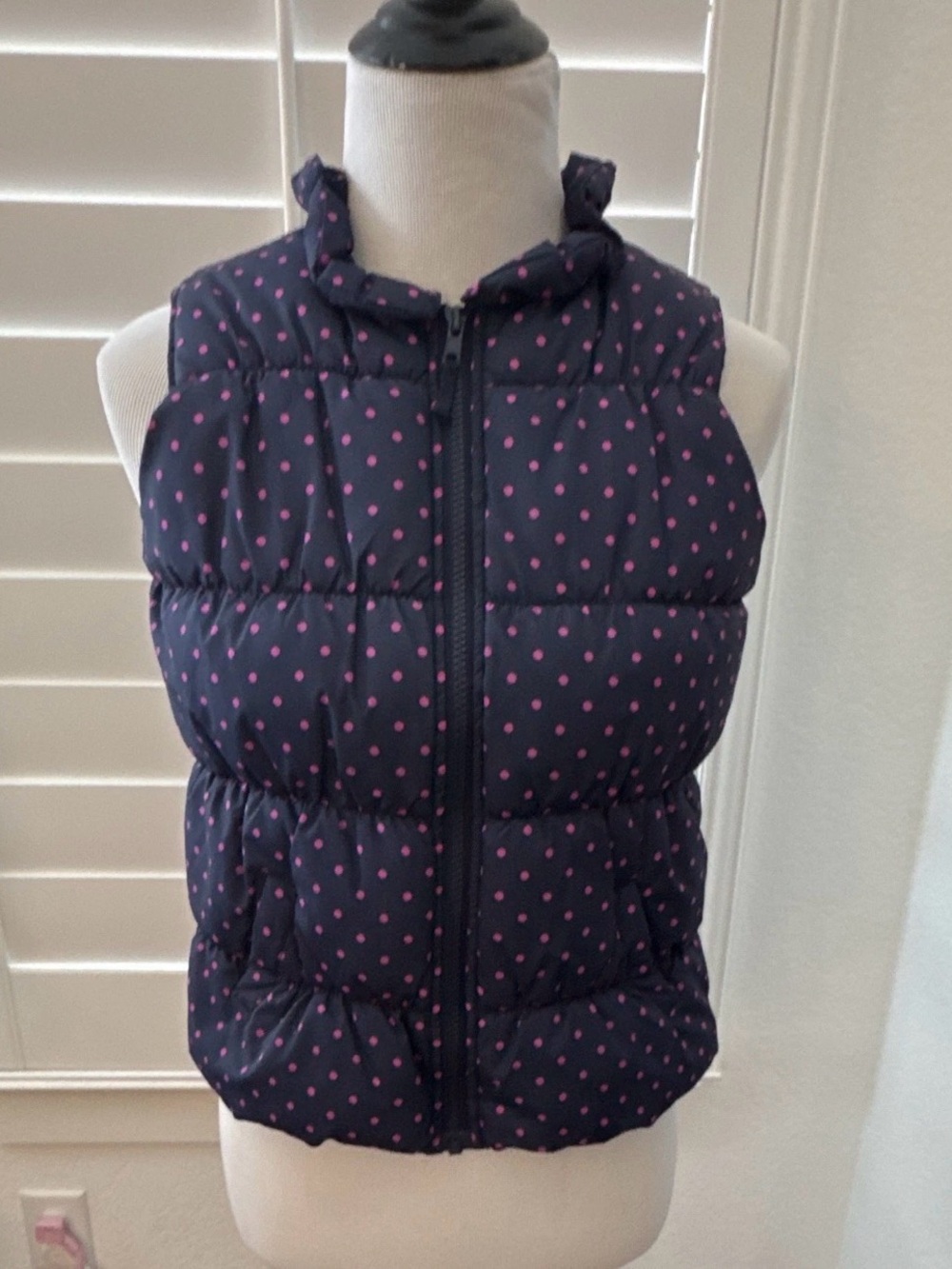 NWOT Gymboree Girls' Navy Blue Puffer Vest Pink Polka Dot Pattern. Size (10-12)
